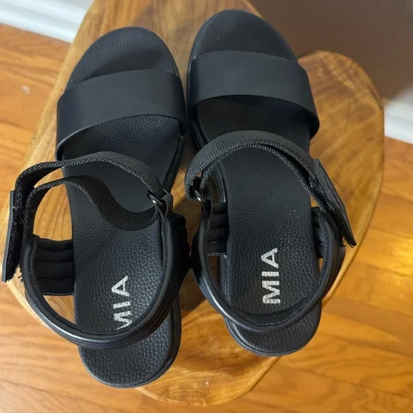 MIA Ivelisse Black Malta Chunky Platform Heel Sandal 6.5 - Picture 6 of 9